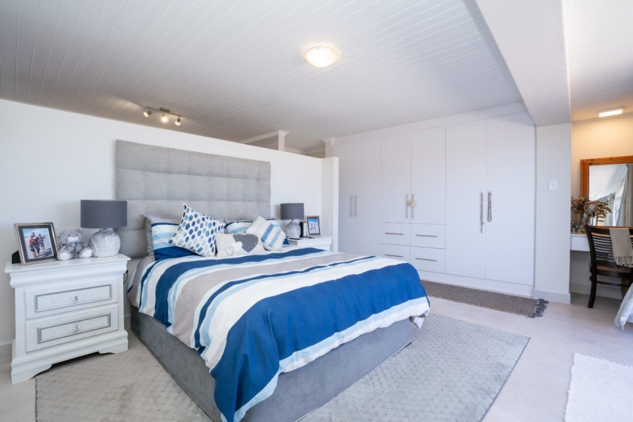 3 Bedroom Property for Sale in Bluewater Bay Western Cape
